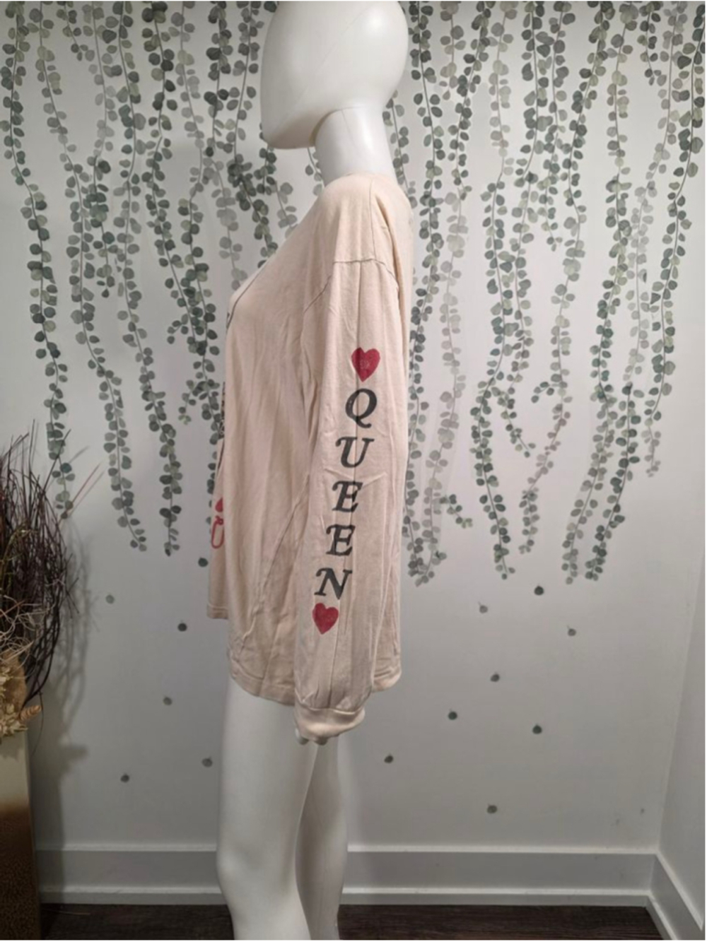 Daydreamer Queen Card Graphic Long Sleeve Tee XL Beige Made in USA Cotton - Picture 6 of 10